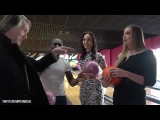 porno fucked in the toilet two girlfriends porn wear drunk bowling boobs ass